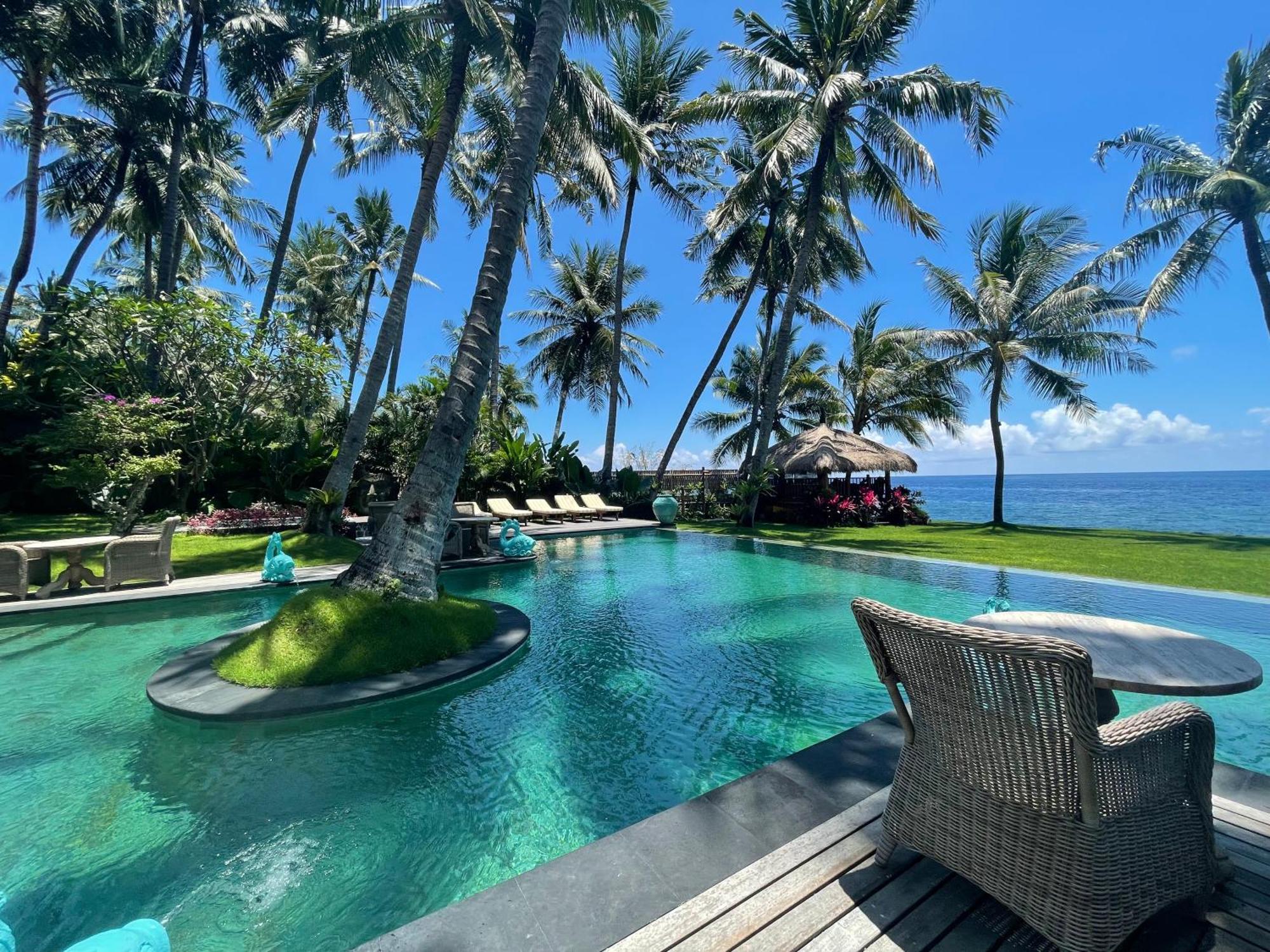 Louka Beach Bali Tianyar Luaran gambar